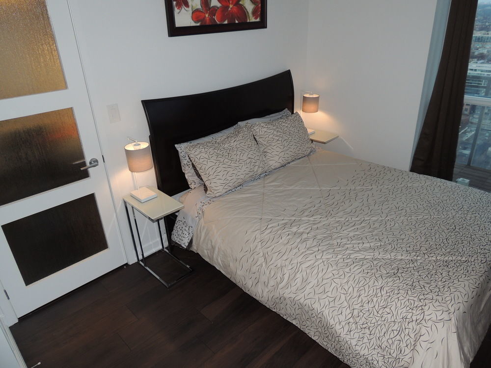 Tvhr - Luxury Condos In Heart Of Downtown Τορόντο Εξωτερικό φωτογραφία